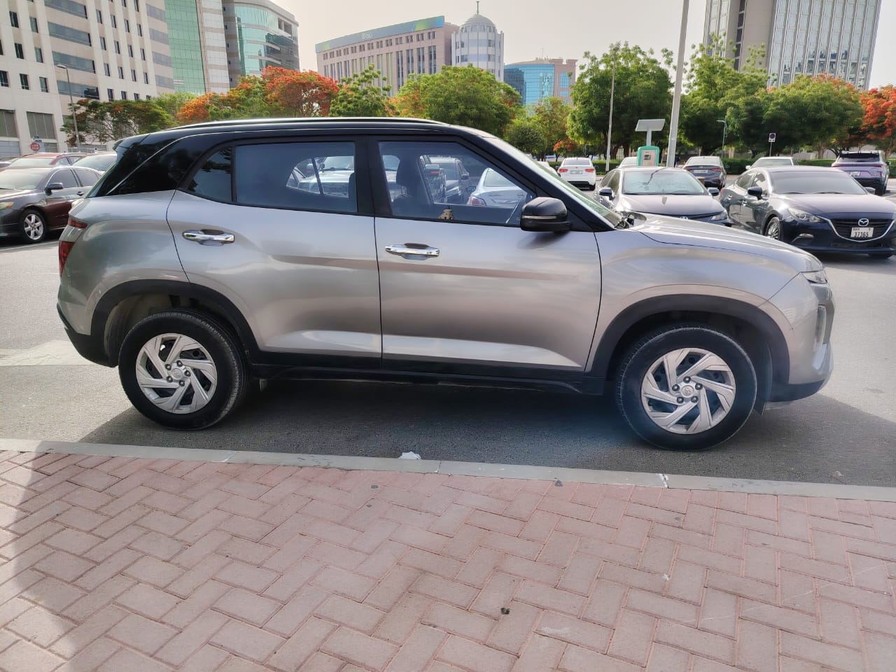 灰色的 现代 Creta 5 座 2023